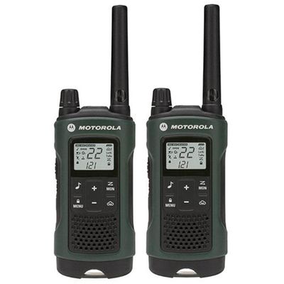 Motorola Solutions Motorola Talkabout T465 Rechargeable Two-Way Radio Bundle (Green)